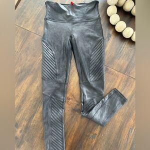 Excellent condition Black SPANX Faux leather Moto legging | Size Small
